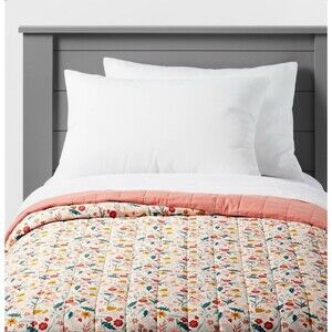 Twin Garden Floral Cotton Kids' Quilt - Pillowfort